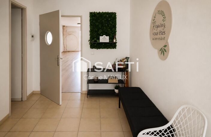 Local commercial 83 m²  Double accès — photo 5