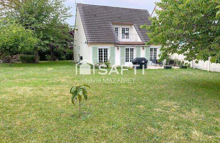 Maison rénovée avec goût dans un environnement paisible et verdoyant — photo 2