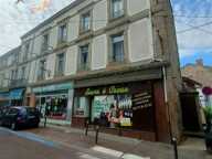 Appartement de type F3 avec cuisine équipée récente avec local commercial au RDC. Pouvant être dissocié offrant la possibilité de faire 2 locations séparer! — photo 2