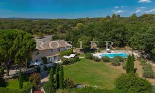 Maison  422 m² à vendre à Ménerbes (84560)