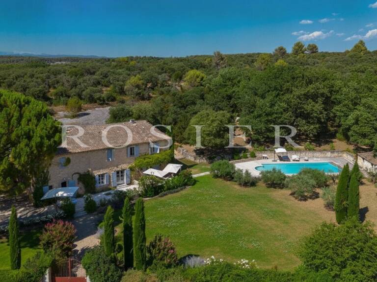 Face à un magnifique village perché du Luberon – Authentique mas — photo 1