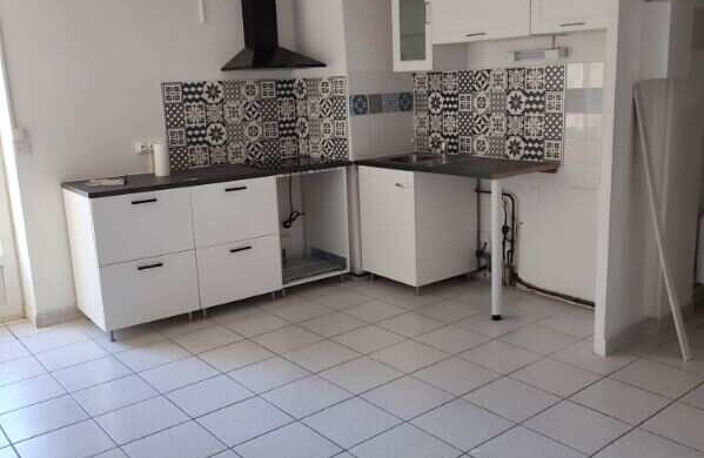 Location appartement non meublé T2 de 52m2 avec terrasse au — photo 3