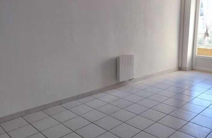 Location appartement non meublé T2 de 52m2 avec terrasse au — photo 4