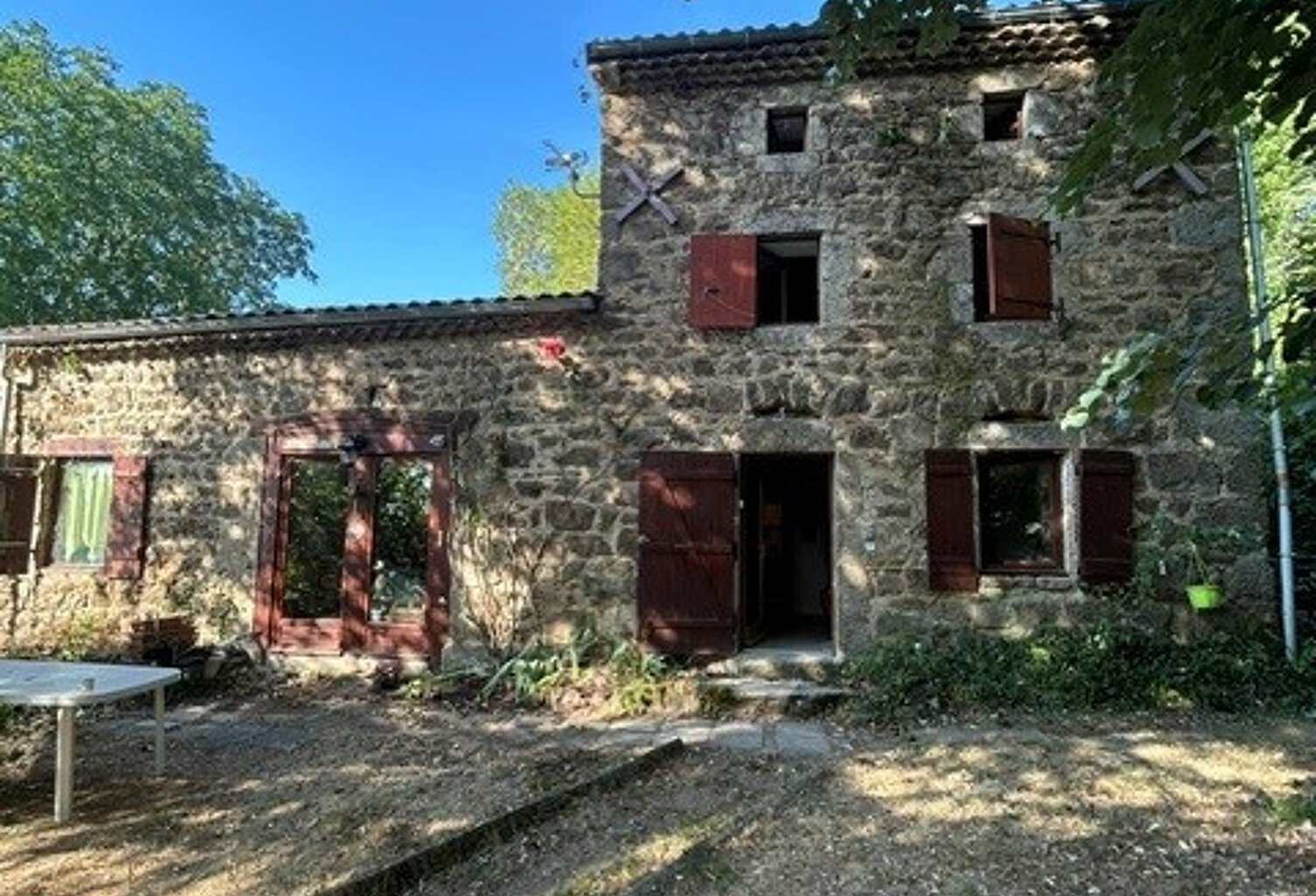 Propriété en Pierre 90m2 avec dépendances à VANOSC — photo 1