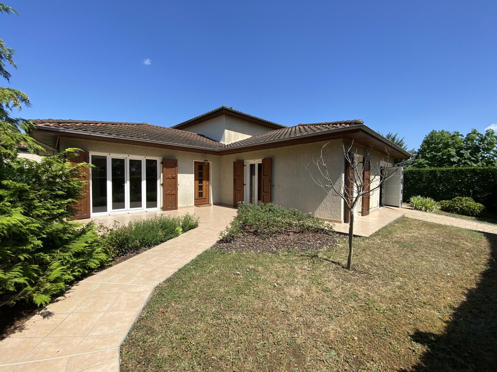 Maison 138m² — Ars-sur-Formans