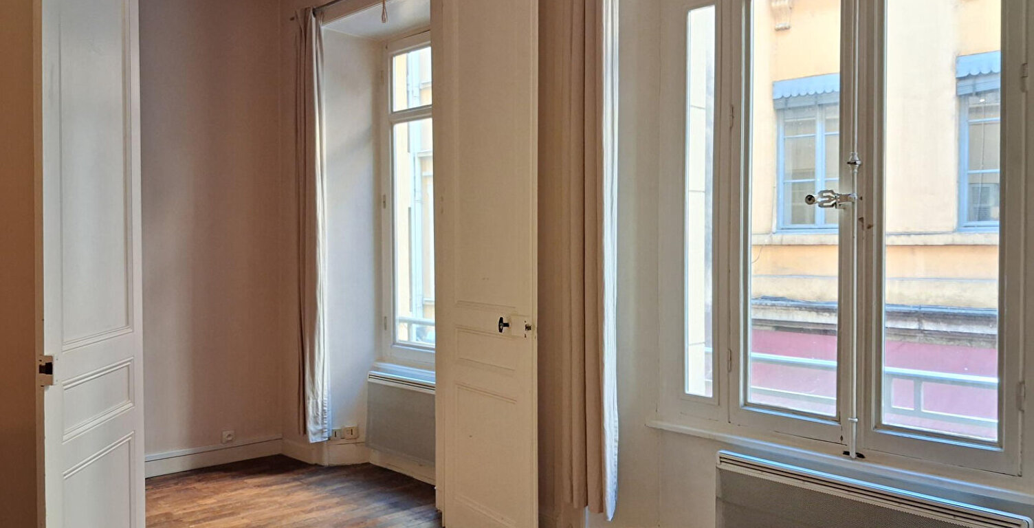 Appartement T2 possibilité T3 rue Mercière — photo 1