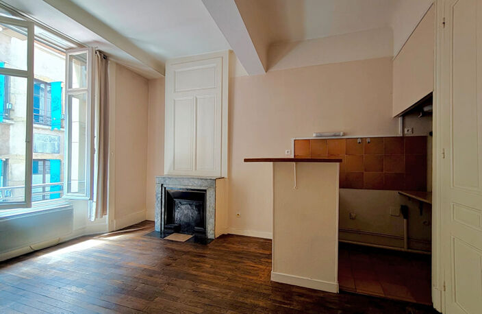 Appartement T2 possibilité T3 rue Mercière — photo 3