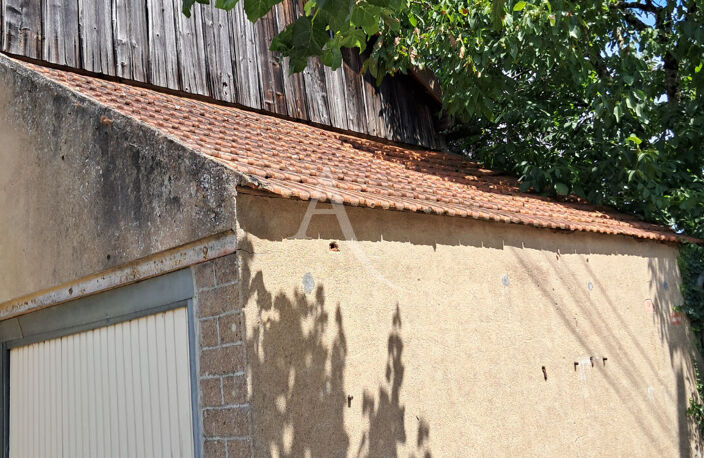 Garage — photo 2