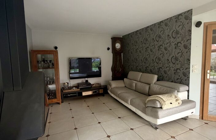 Vente Maison/villa 8 pièces — photo 4
