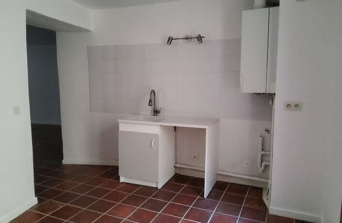 T 3  avec cour - 75 m² environ — photo 5