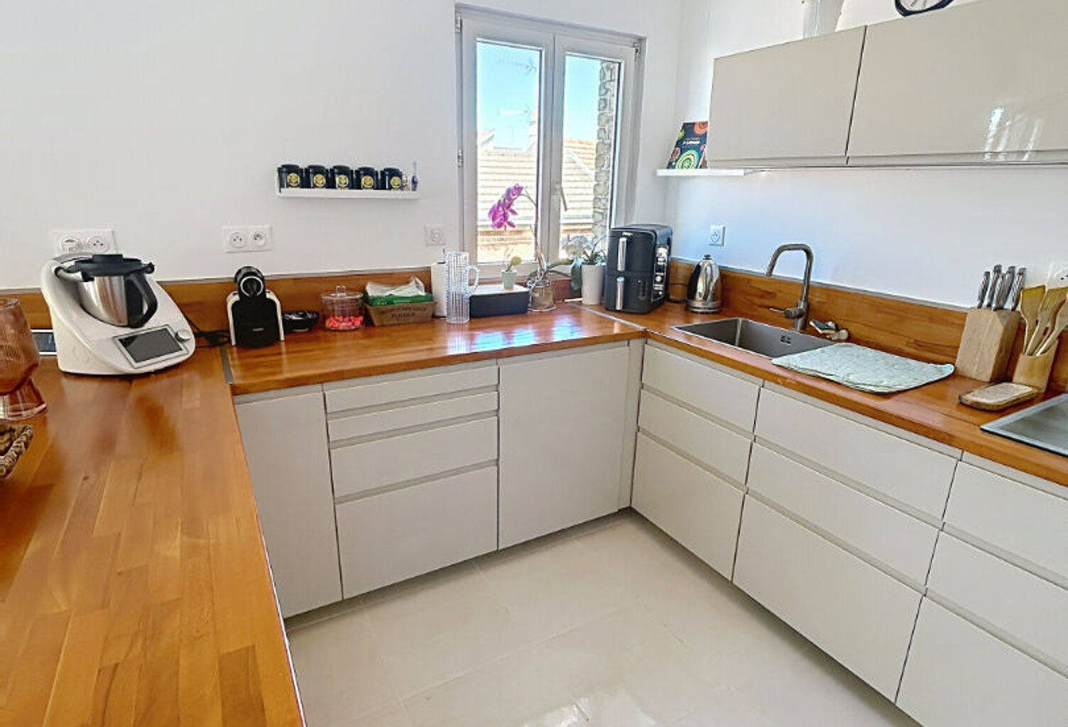 REIMS- — photo 1