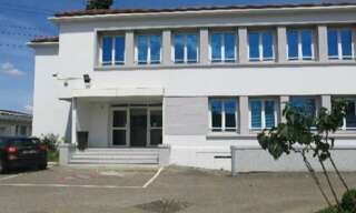 Bureau  86 m² à louer à Vénissieux (69200)