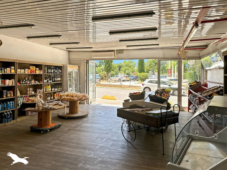 Local commercial à louer dans le 10e arrondissement  de Marseille — photo 1