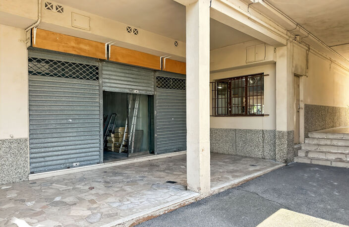 Local commercial à louer dans le 10e arrondissement  de Marseille — photo 2