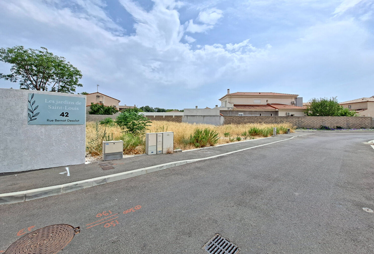 Perpignan Terrain constructible 3 faces de 327m2 — photo 1