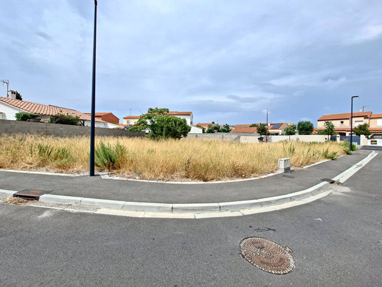 Perpignan Terrain constructible 4 faces de 480m2 possibilité de 2 logements — photo 1