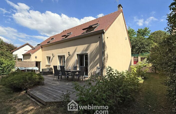 Maison - 151m² - Sucy-en-Brie — photo 2