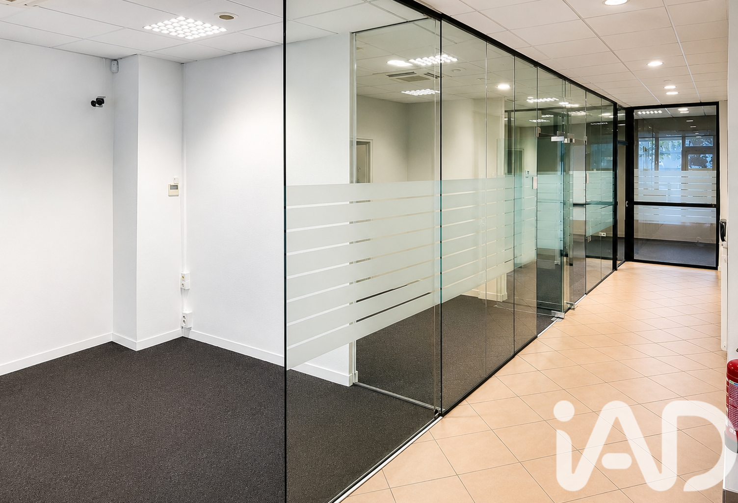 Vente Boutique/Local commercial 180 m&sup2; — photo 1