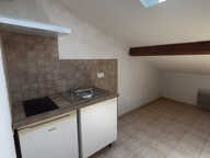 STUDIO CENTRE VILLE CASTELNAUDARY DE 21 M2 AU 3EME ETAGE IMMEUBLE CENTRE VILLE — photo 3