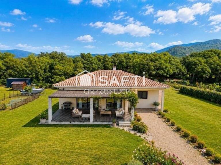 Maison familiale de plain-pied sur 1 926 m² de terrain plat et piscinable — photo 1