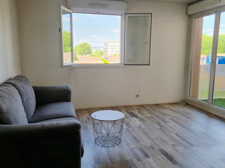 T2 avec Balcon et place de parking, au parc des provinces, dans résidence sécurisée — photo 1