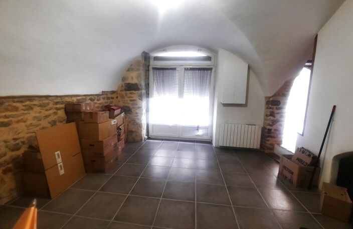 A VENDRE - MAISON DE VILLAGE - QUISSAC — photo 3