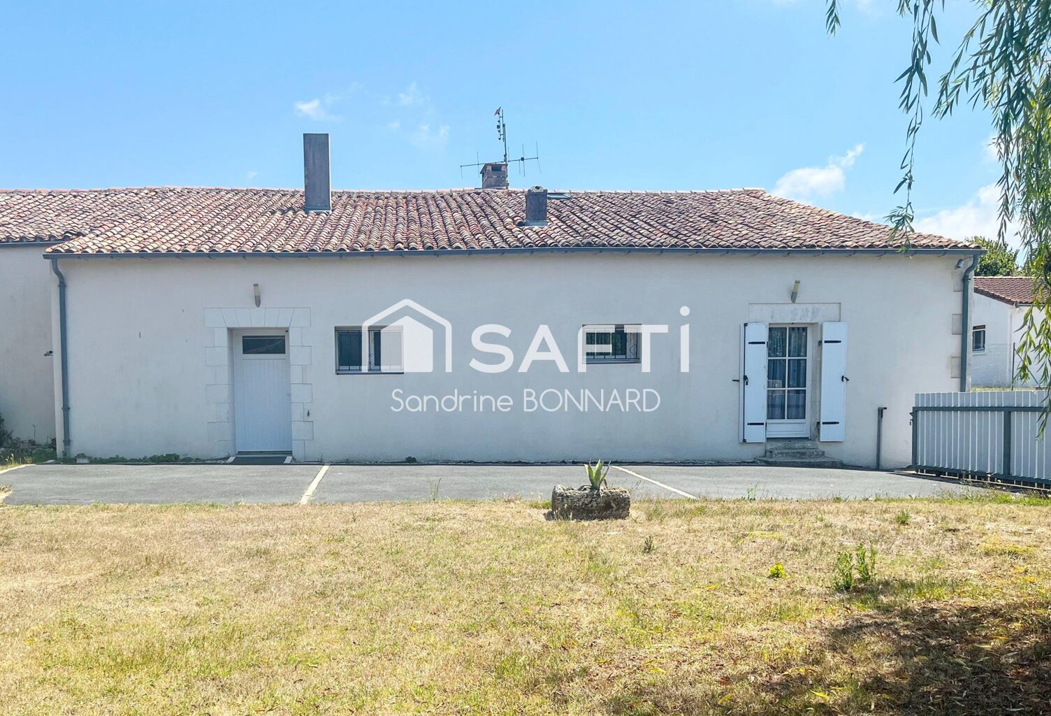 Semussac  Maison ancienne 105 m² + chai de 40 m² à aménager — photo 1
