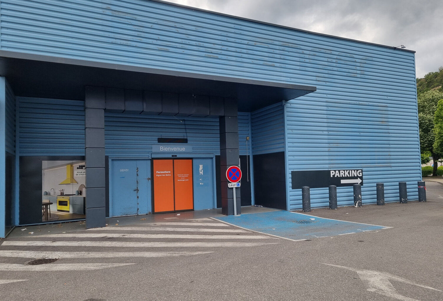 LOCAL COMMERCIAL — photo 1