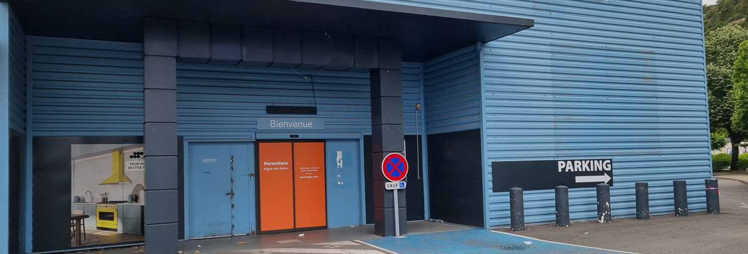 Local industriel  1200 m² à louer à Digne-les-Bains (04000)
