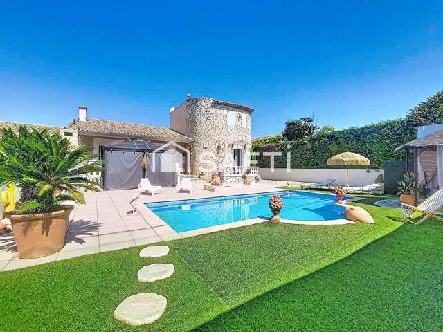 Villa de 154 m² + dépendance sur 587 m² de terrain — photo du bien