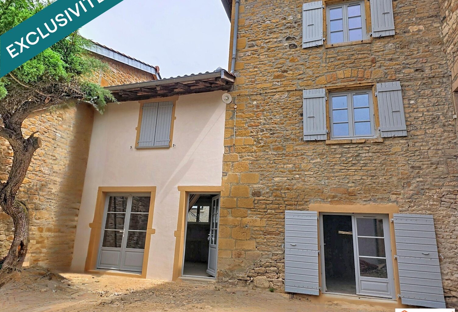 ALIX  Triplex en pierres de 178 m² à aménager-patio cave — photo 1