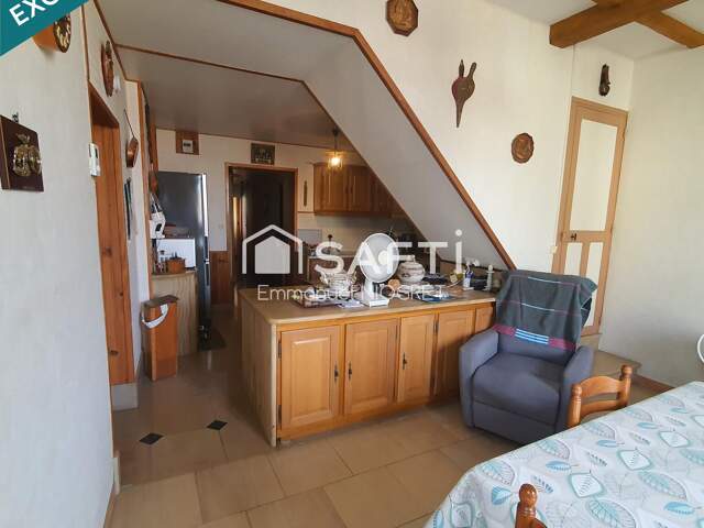 Maison de 98 m² avec 3 chambres, bel espace de vie et garage pour camping-car — photo du bien