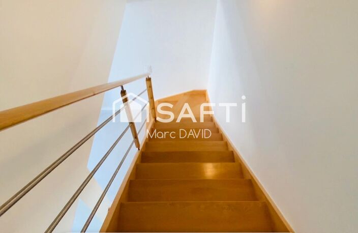 Maison moderne aux volumes généreux — photo 4