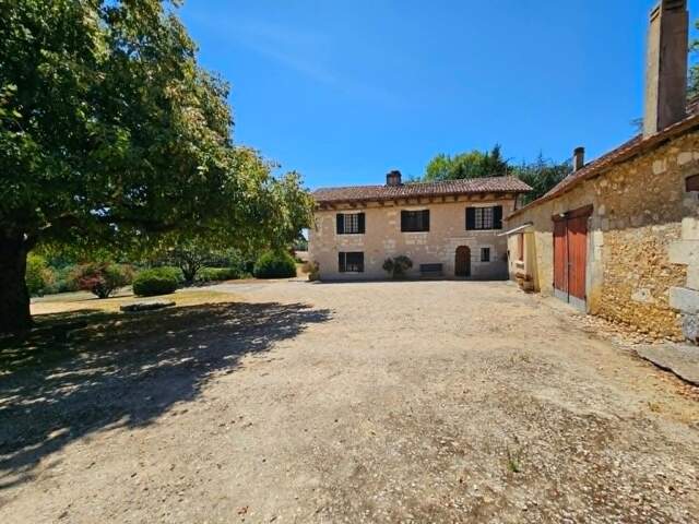 Un domaine d'exception chargé d'histoire, aux possibilités infinies — photo du bien