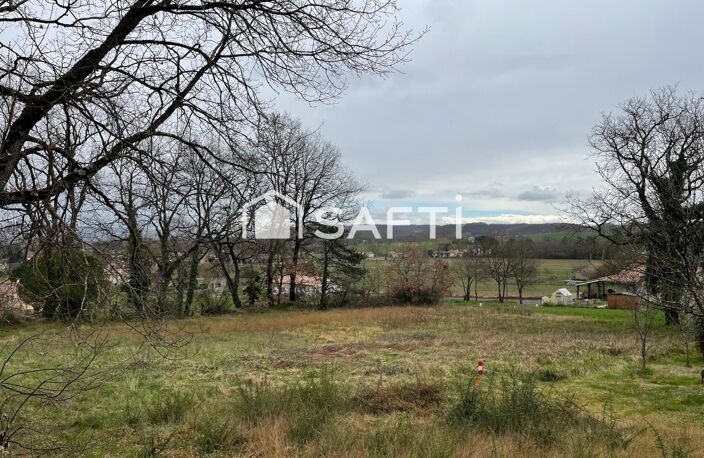beau terrain plat à bâtir — photo 3