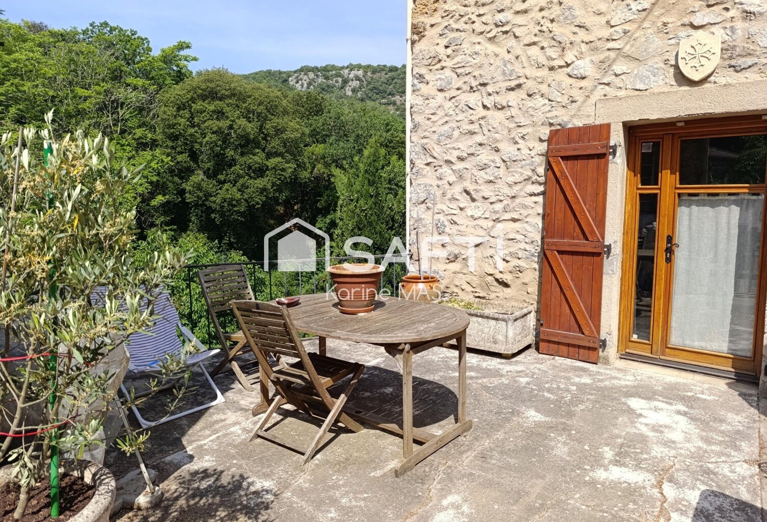Maison de village avec terrasse — photo 1