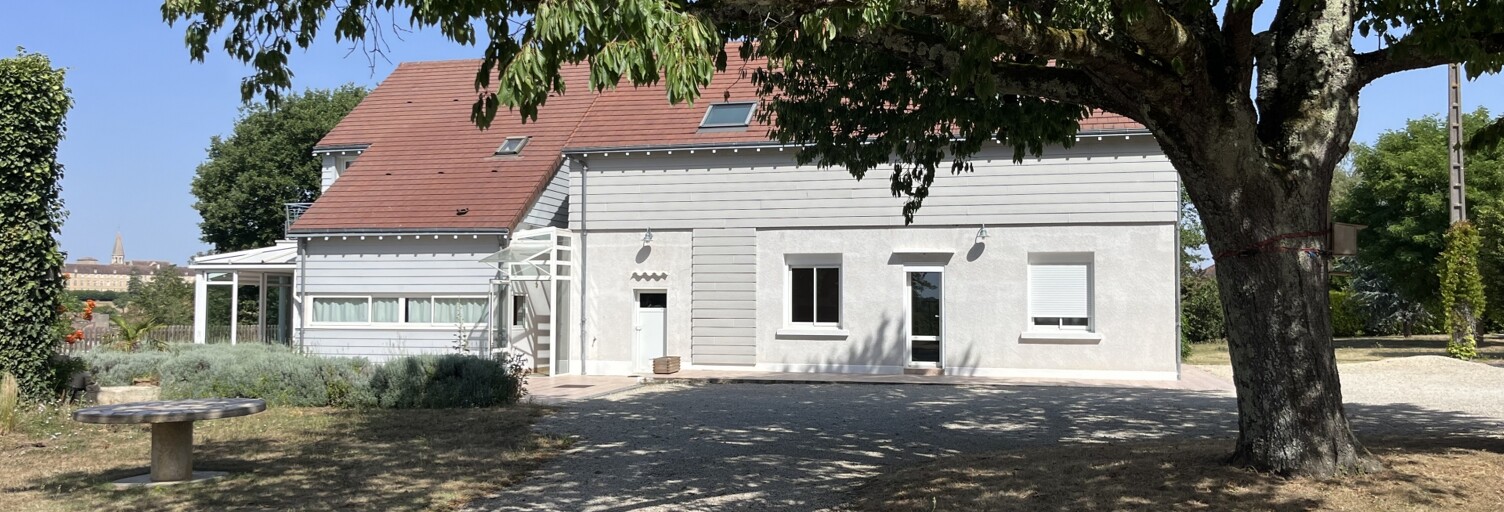 Maison 9 Pièces 276 m² à vendre à Montmorillon (86500)