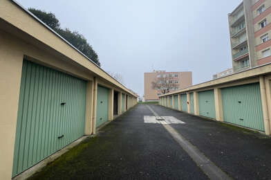 Garage  76 €