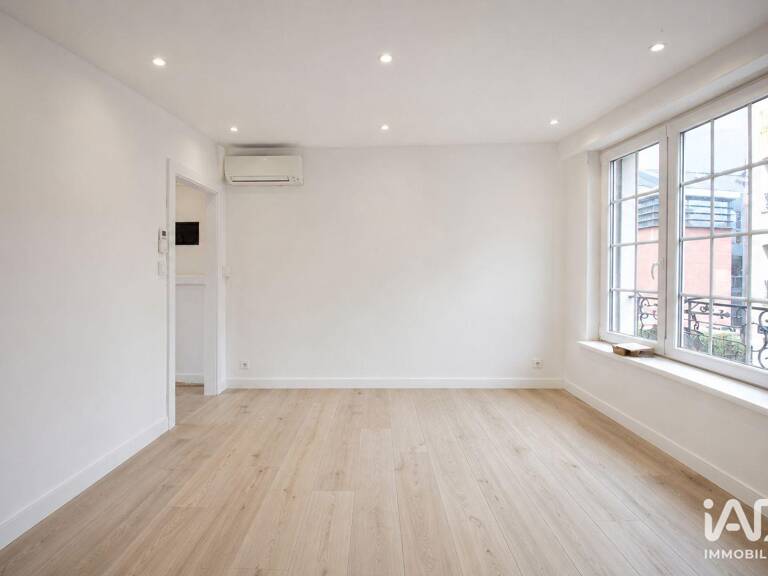 Location Boutique/Local commercial 66 m&sup2; — photo 1