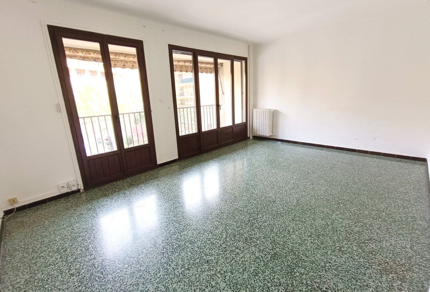 Appartement T5 avec balcon - 4 chambres - centre ville — photo 1