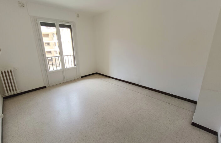 Appartement T5 avec balcon - 4 chambres - centre ville — photo 4