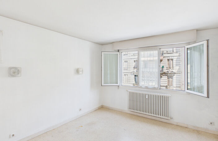 AIX-LES-BAINS, A VENDRE APPARTEMENT DE 100 M2 AVEC CAVE ET P — photo 3
