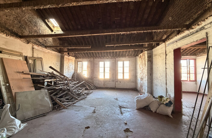 SPÉCIAL INVESTISSEUR   MARSEILLE 1er   RUE COLBERT — photo 2