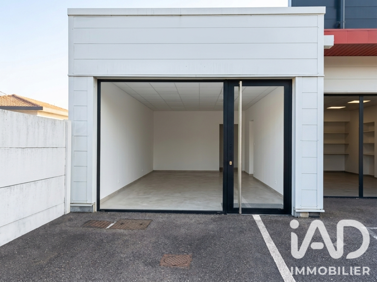 Vente Boutique/Local commercial 45 m&sup2; — photo 1