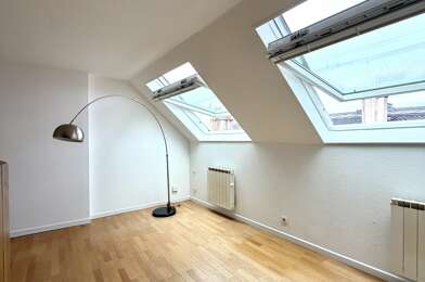 Appartement 3 pièces 890 €
