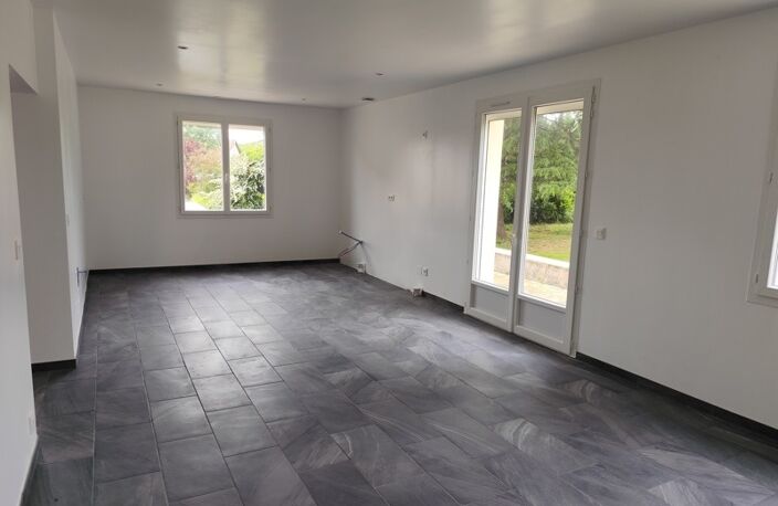 Maison en pierre de 6 pièces principales — photo 2