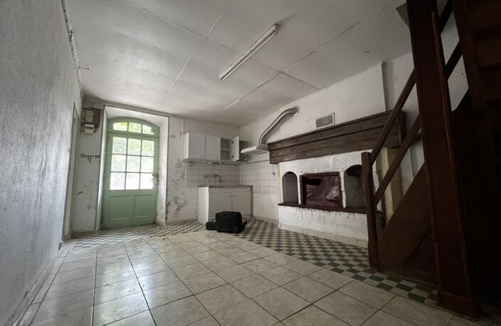 Maison en pierre de 4 pièces principales — photo 3