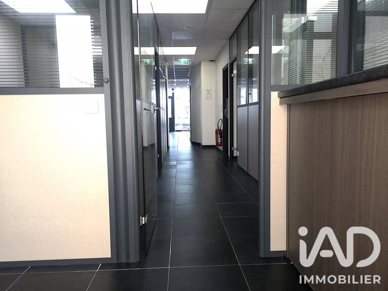 Vente Boutique/Local commercial 98 m&sup2; — photo 1