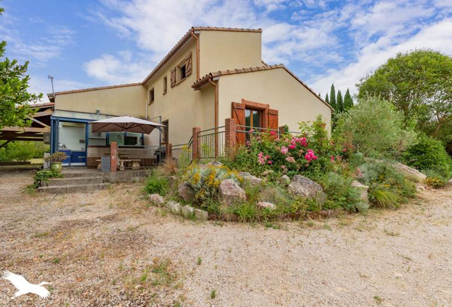 Villa de 8 pièces principales — photo 1