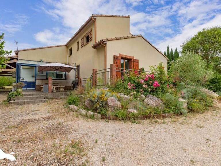 Villa de 8 pièces principales — photo 1